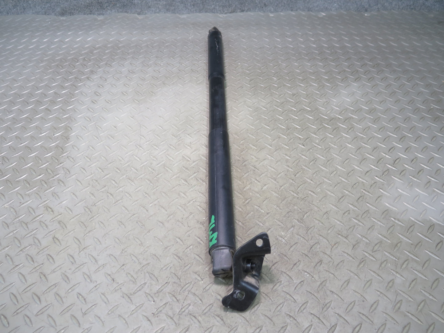 12-15 Mercedes W166 Ml-class Set of 2 Rear Trunk Tailgate Lift Strut Shock OEM