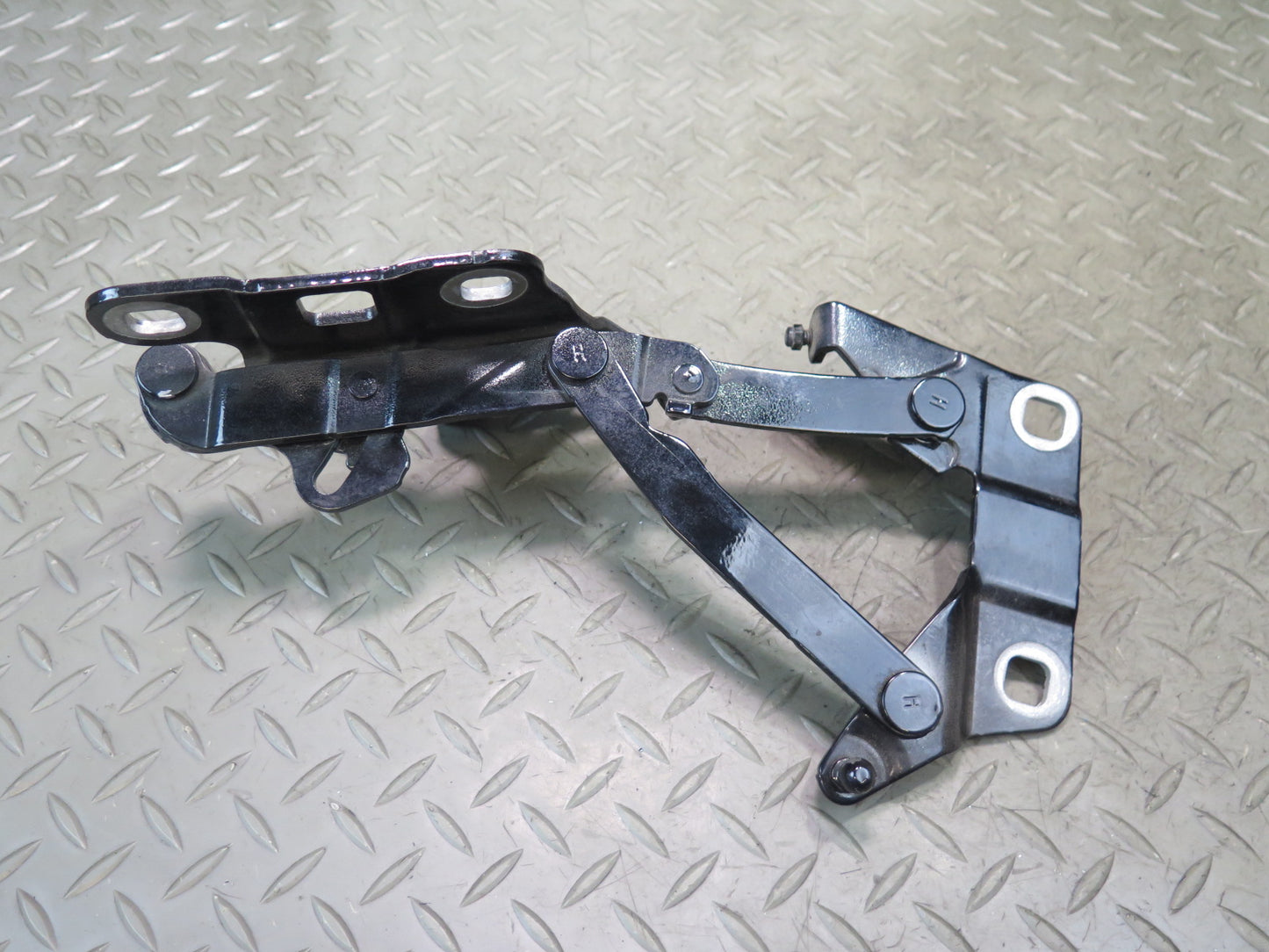 12-15 Mercedes W166 Ml-class Set of 2 Front Left & Right Hood Hinge OEM