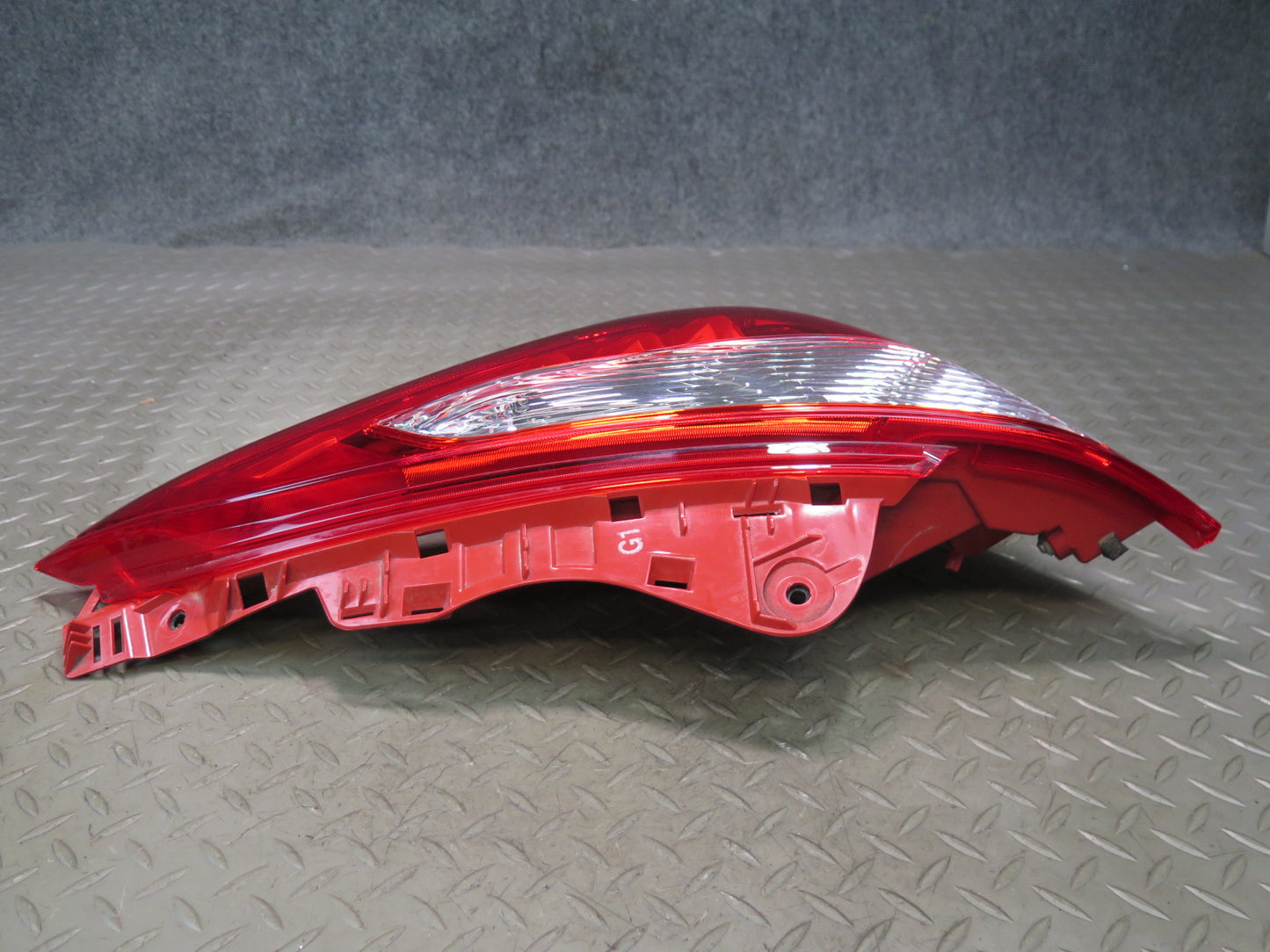 09-17 Nissan Z34 370Z Rear Right LED Tail Light Lamp 31K Miles OEM