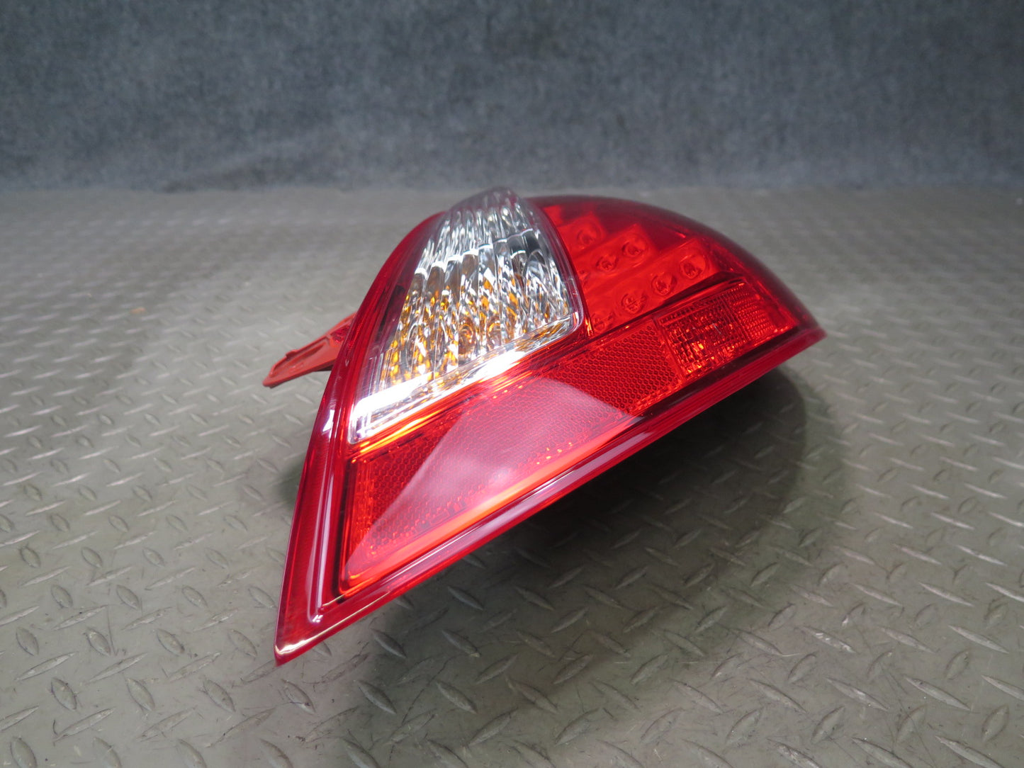 09-17 Nissan Z34 370Z Rear Right LED Tail Light Lamp 31K Miles OEM