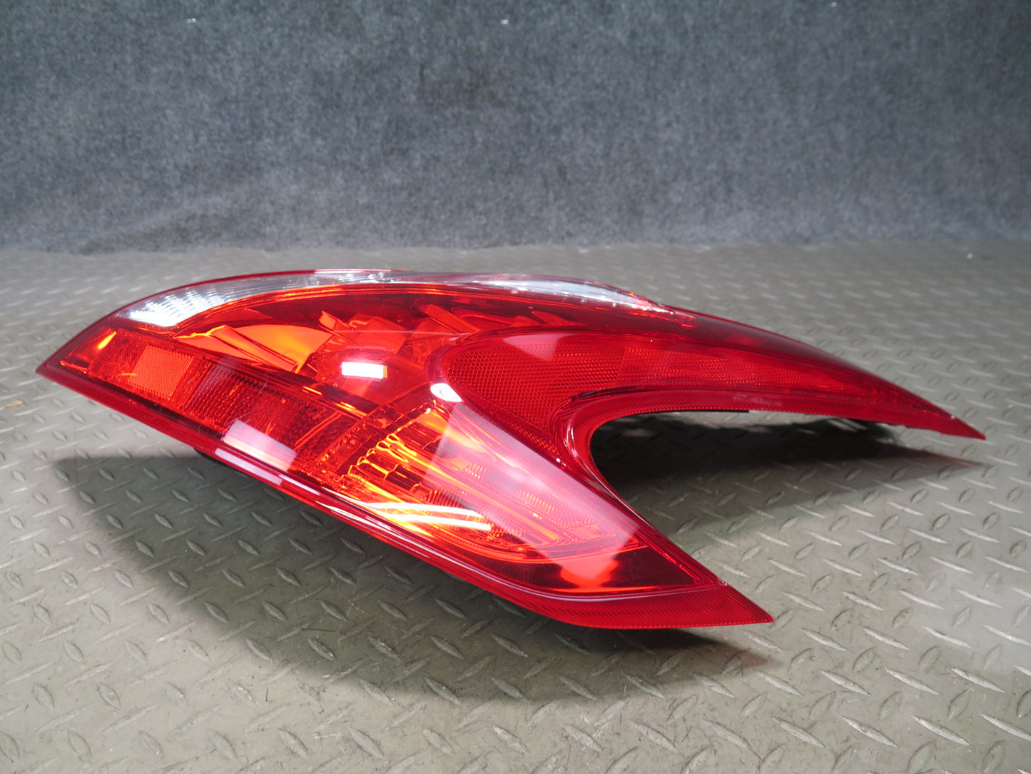 09-17 Nissan Z34 370Z Rear Right LED Tail Light Lamp 31K Miles OEM