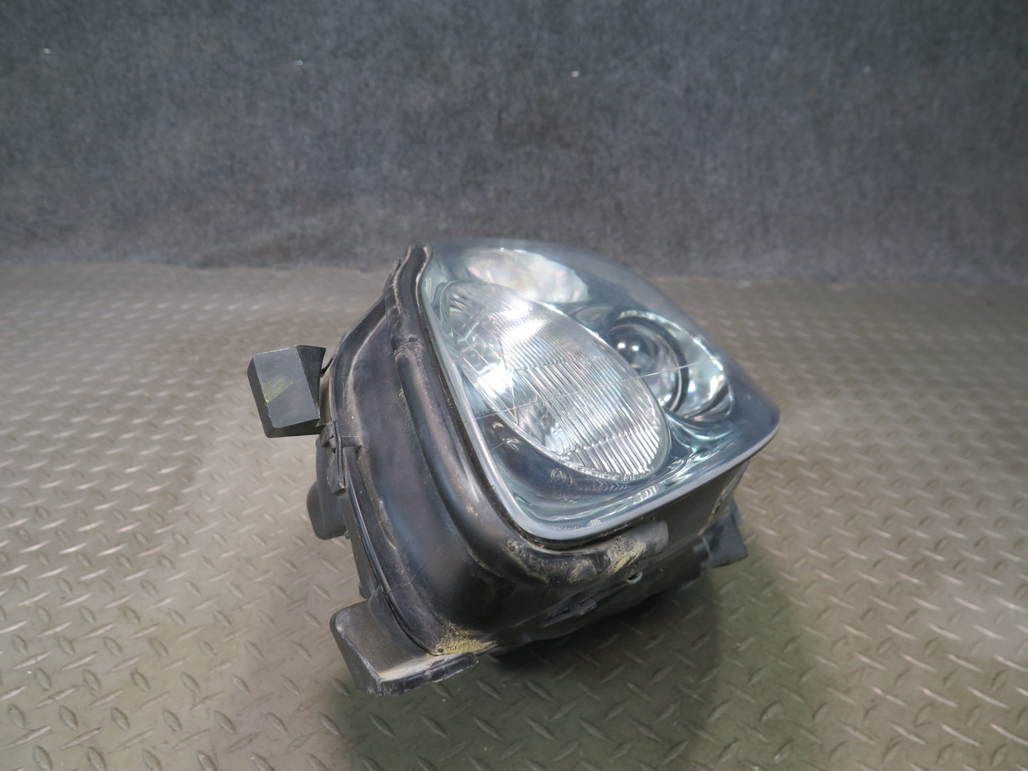 02-05 Lexus UZZ40L SC430 Left Driver Side Halogen Headlight Lamp Assembly OEM
