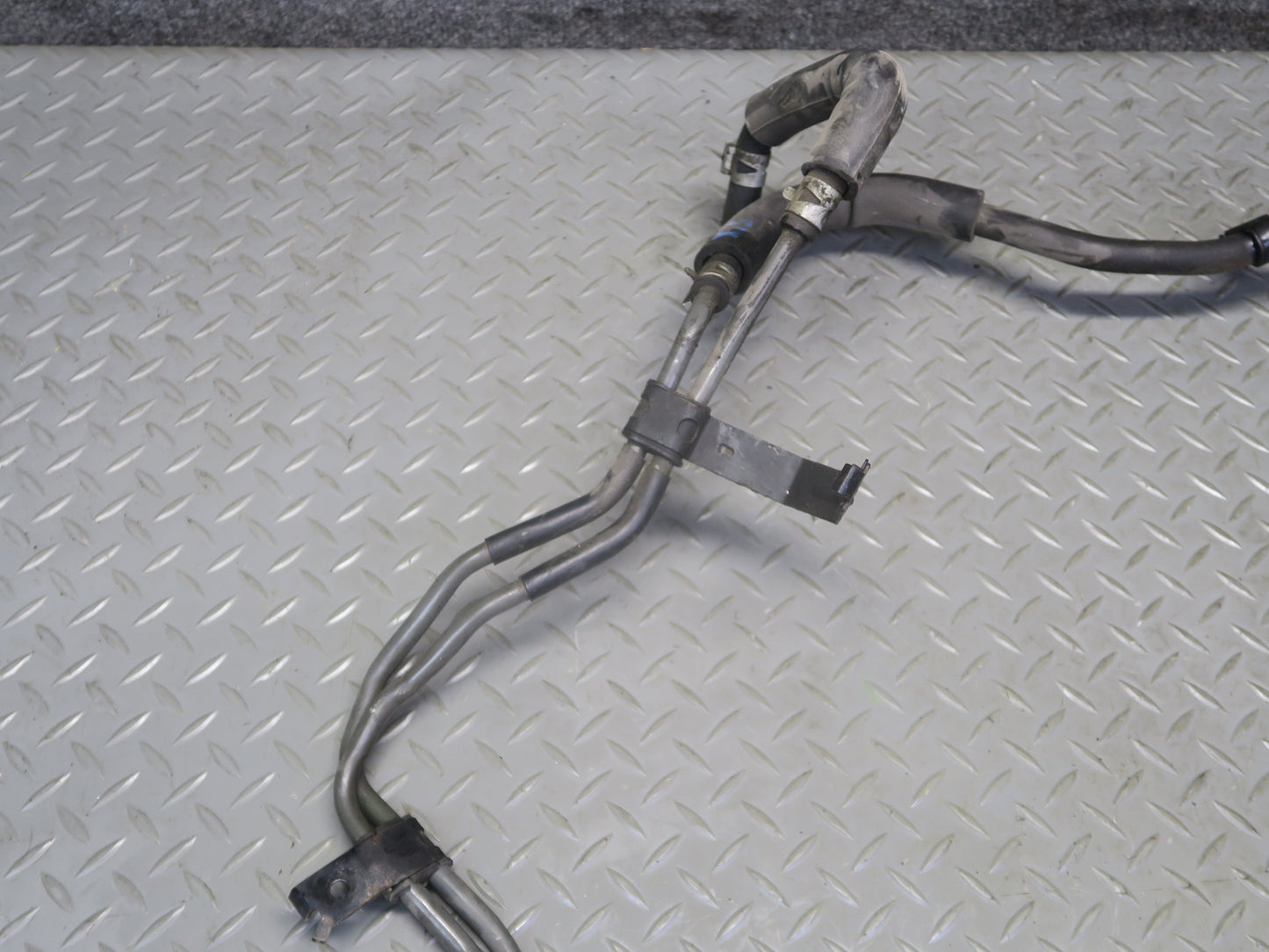 02-05 Lexus JCE10L IS300 Power Steering Oil Pressure Hose Pipe Line Set OEM