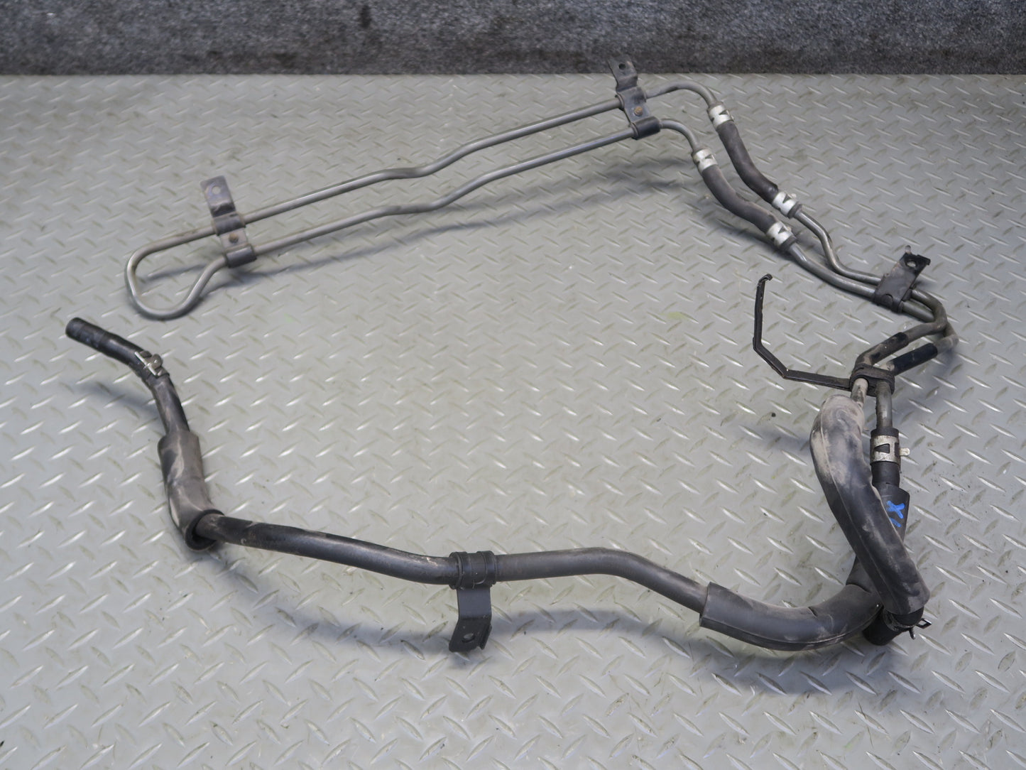 02-05 Lexus JCE10L IS300 Power Steering Oil Pressure Hose Pipe Line Set OEM