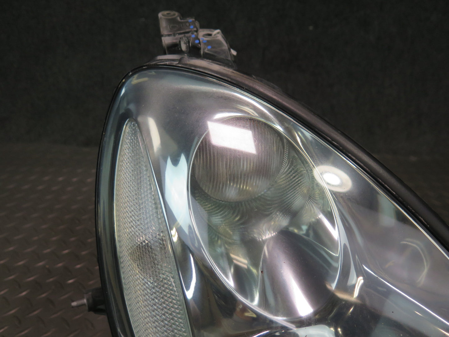 02-05 Lexus UZZ40L SC430 Right Passenger Side Halogen Headlight Lamp OEM