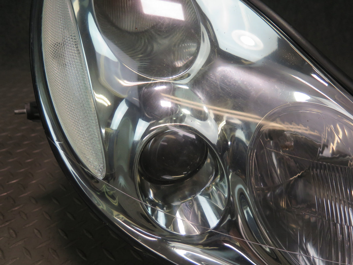 02-05 Lexus UZZ40L SC430 Right Passenger Side Halogen Headlight Lamp OEM