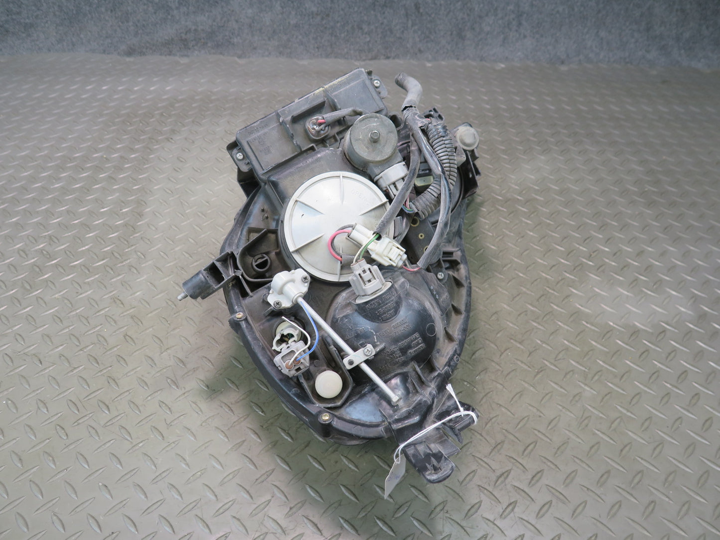 02-05 Lexus UZZ40L SC430 Right Passenger Side Halogen Headlight Lamp OEM