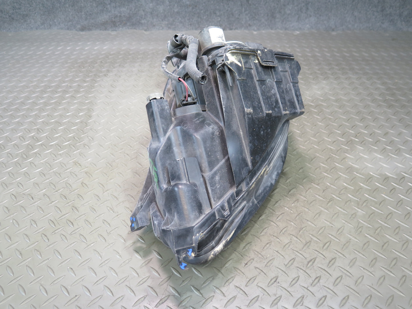 02-05 Lexus UZZ40L SC430 Right Passenger Side Halogen Headlight Lamp OEM
