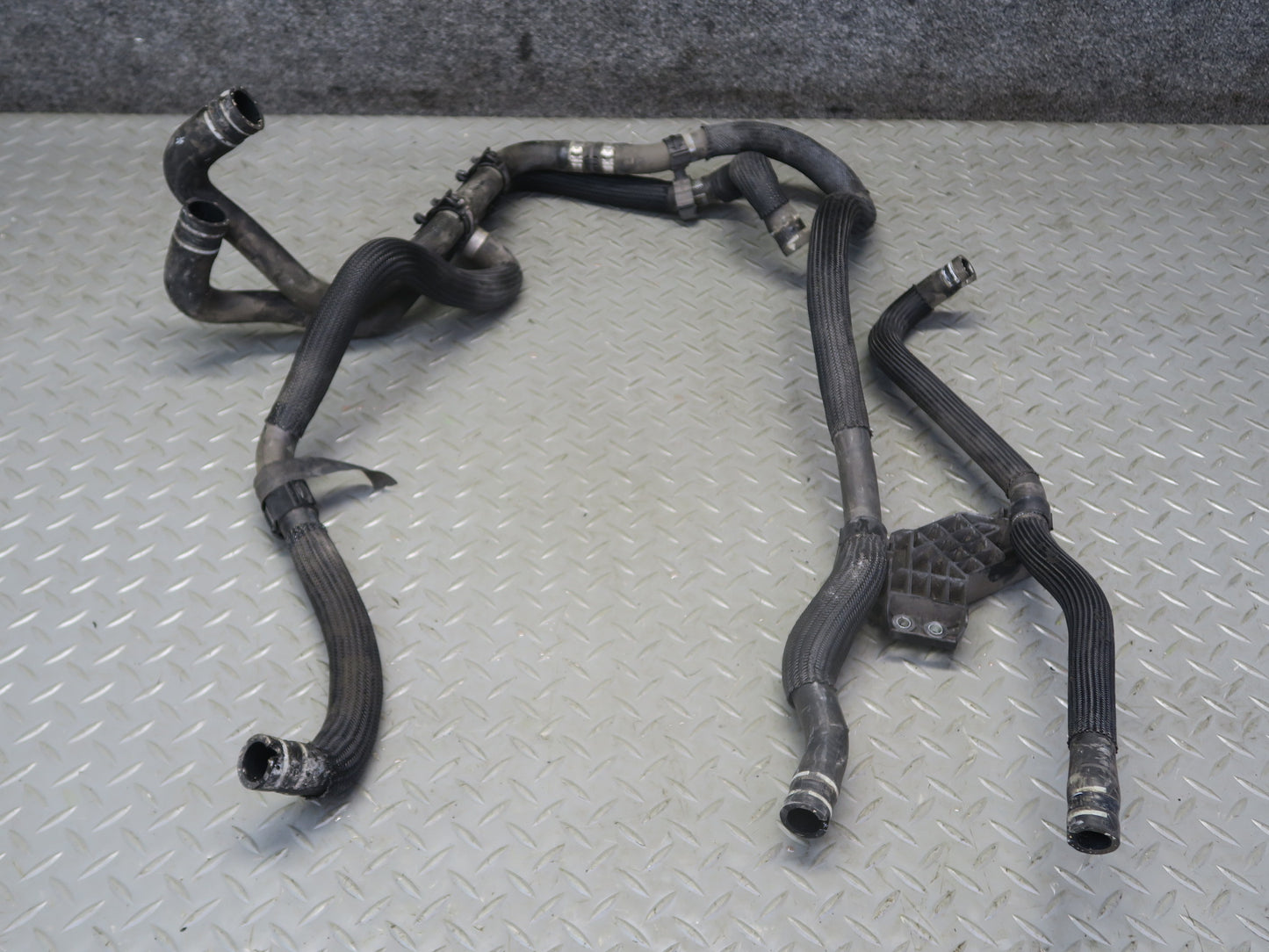 2014-2020 Maserati Ghibli M157 SQ4 3.0L Engine Water Coolant Hose Line Pipe Set
