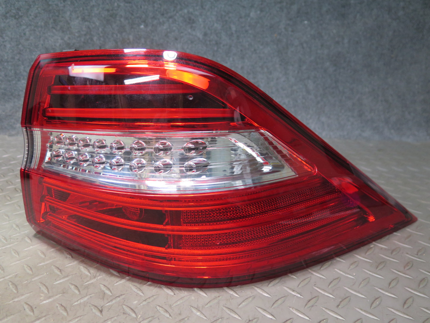 12-15 Mercedes W166 Ml-class Set of 4 Rear Inner & Outer Tail Light Lamp OEM