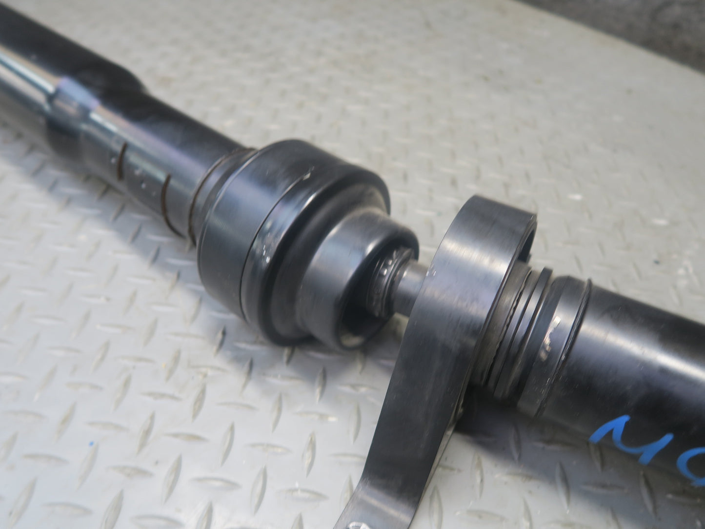 2014-2020 Maserati Ghibli M157 SQ4 AWD Rear Drive Shaft Driveshaft Propeller