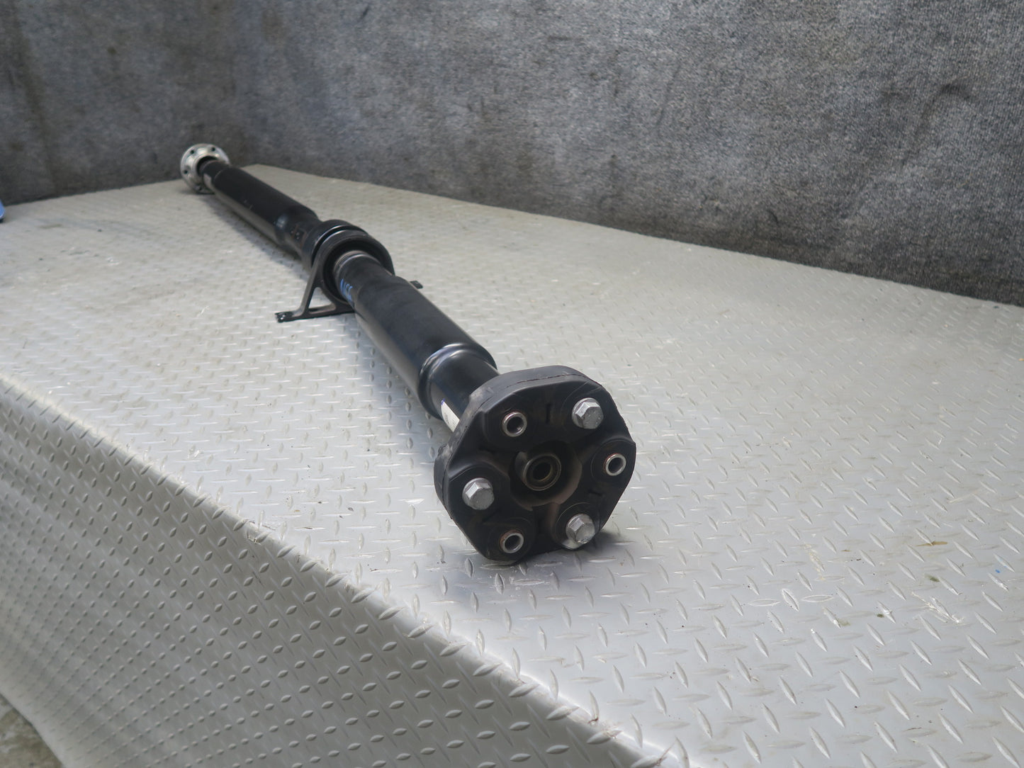 2014-2020 Maserati Ghibli M157 SQ4 AWD Rear Drive Shaft Driveshaft Propeller