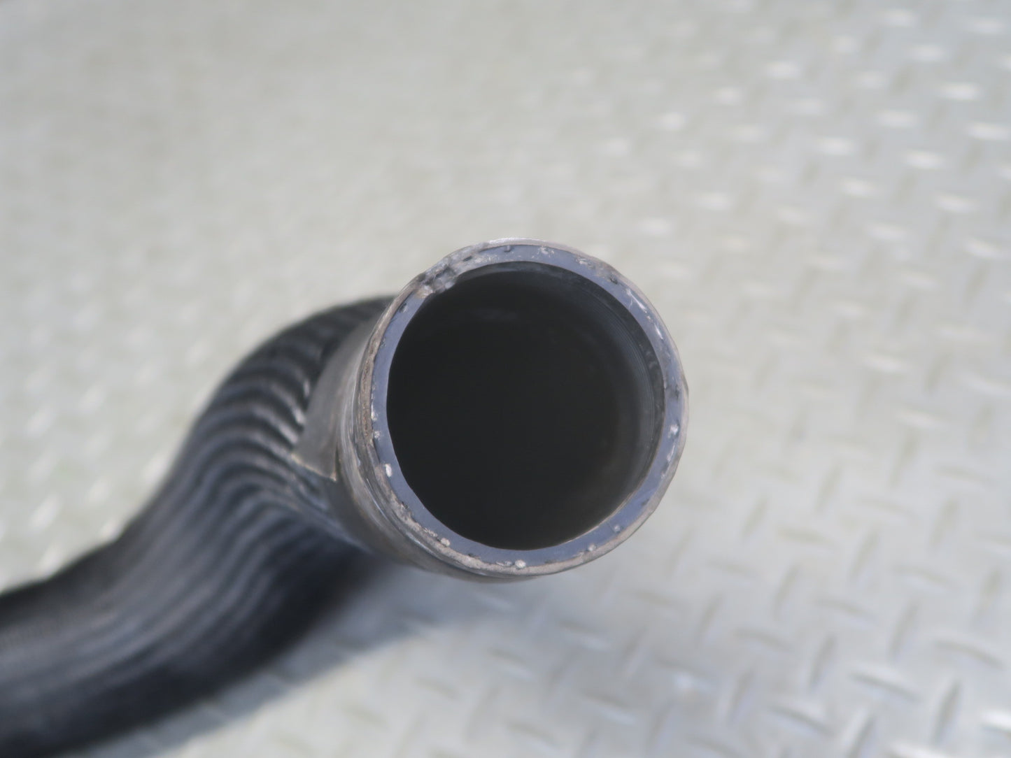 2014-2020 Maserati Ghibli M157 SQ4 Engine Left Intercooler Tube Hose Pipe