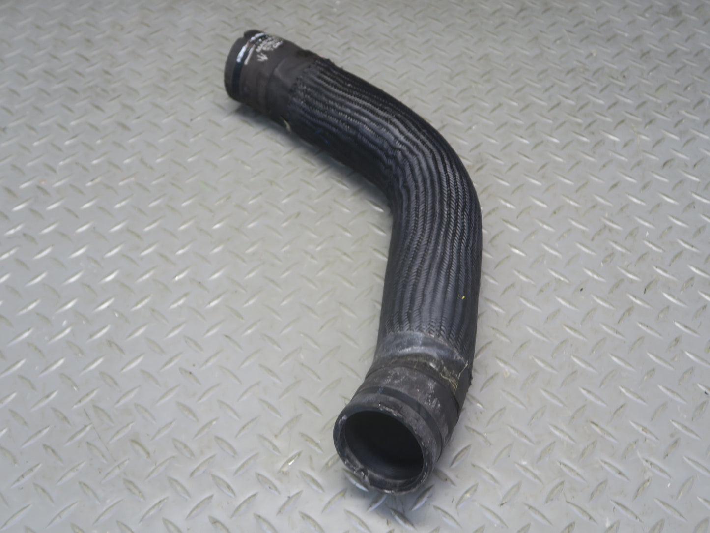 2014-2020 Maserati Ghibli M157 SQ4 Engine Right Intercooler Tube Hose Pipe