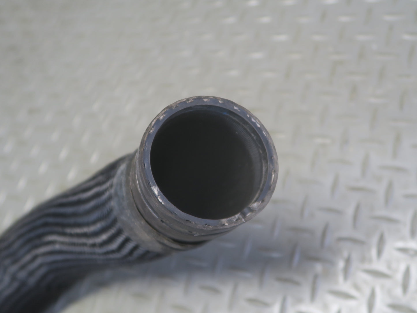 2014-2020 Maserati Ghibli M157 SQ4 Engine Right Intercooler Tube Hose Pipe