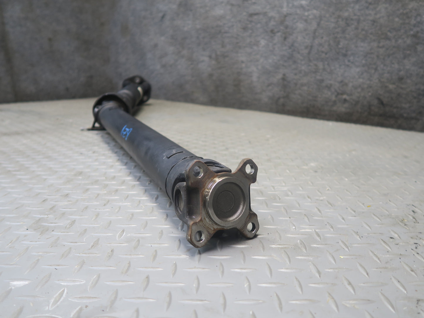03-05 BMW E85 Z4 M54 RWD M/T Rear Driveshaft Drive Shaft 66K Miles 7514468 OEM