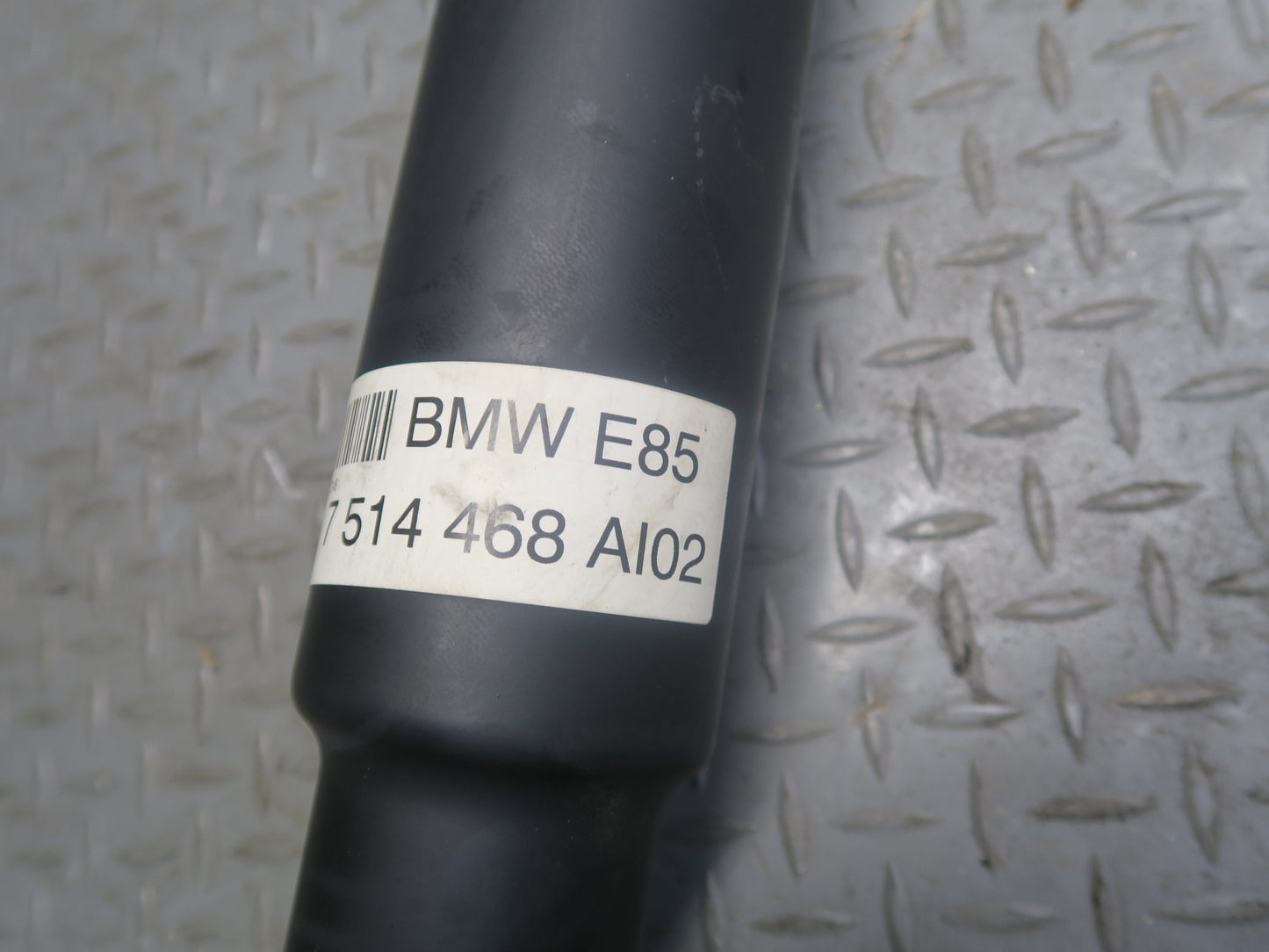 03-05 BMW E85 Z4 M54 RWD M/T Rear Driveshaft Drive Shaft 66K Miles 7514468 OEM