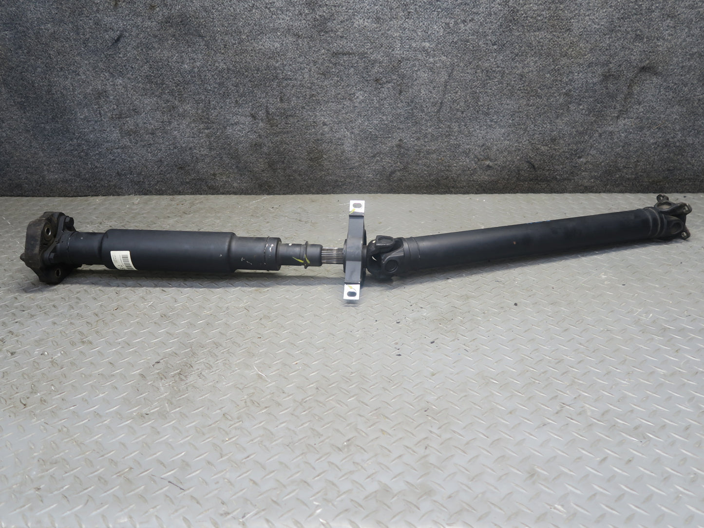 03-05 BMW E85 Z4 M54 RWD M/T Rear Driveshaft Drive Shaft 66K Miles 7514468 OEM