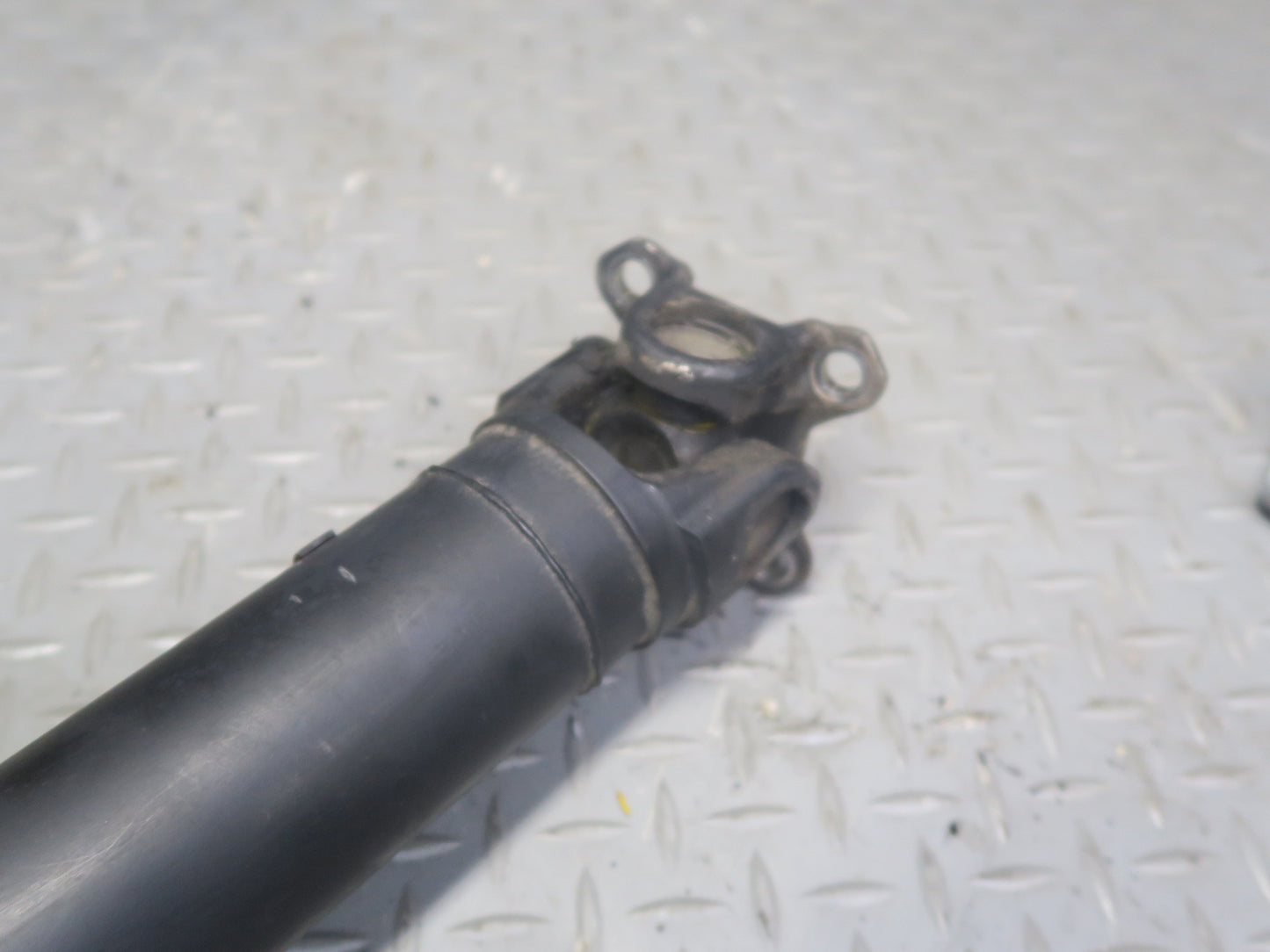 03-05 BMW E85 Z4 M54 RWD M/T Rear Driveshaft Drive Shaft 66K Miles 7514468 OEM