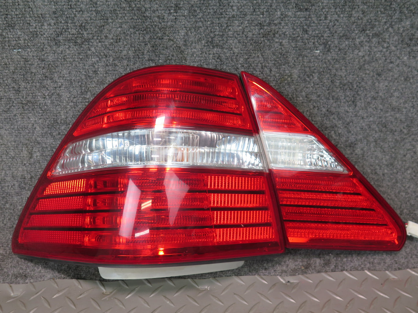 04-06 Lexus UCF30L LS430 Set of 4 Rear Inner & Outer Tail Light Lamp OEM