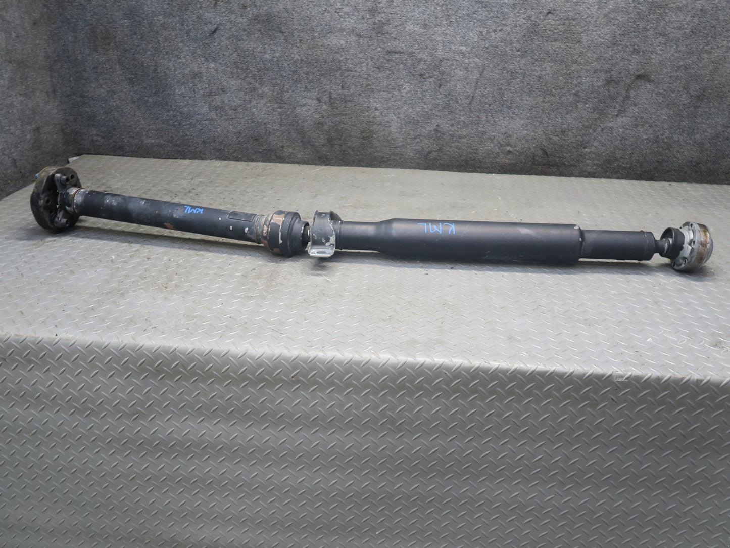 13-15 Mercedes W166 ML350 RWD Rear Driveshaft Drive Shaft 1664105200 OEM