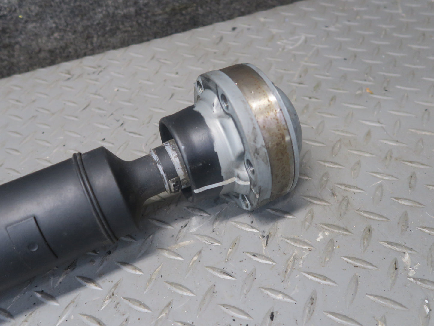 13-15 Mercedes W166 ML350 RWD Rear Driveshaft Drive Shaft 1664105200 OEM