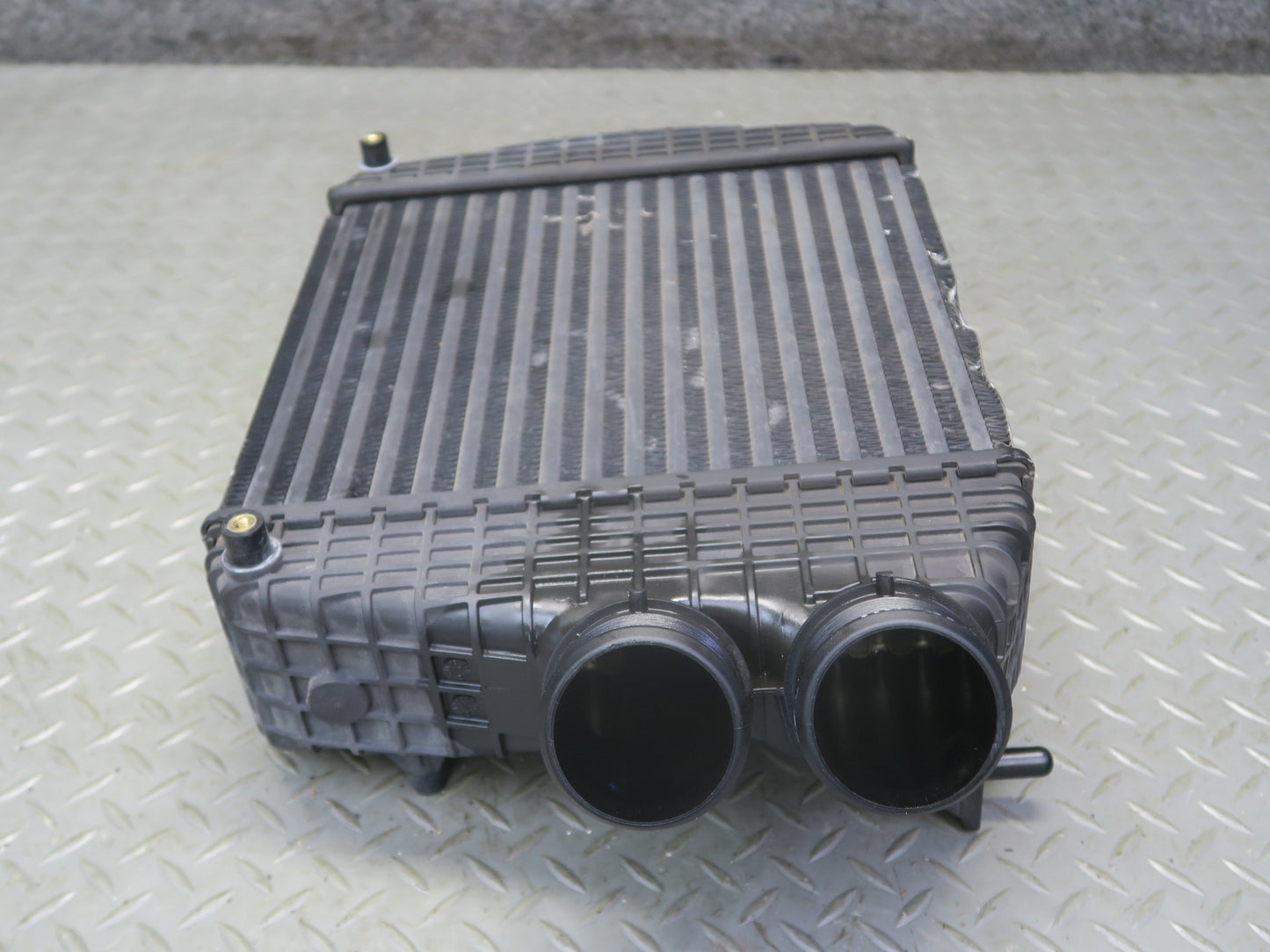 2014-2020 Maserati Ghibli M157 SQ4 3.0L Right Side Turbocharger Intercooler
