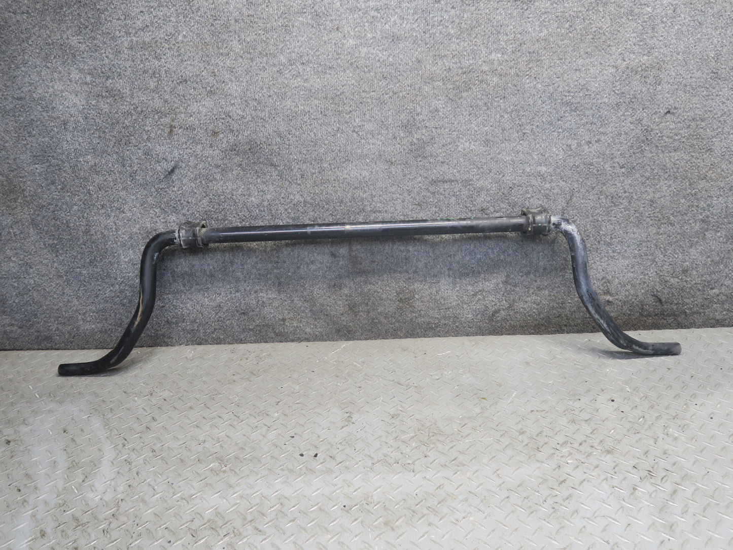 12-15 Mercedes W166 ML350 RWD Front Stabilizer Sway Bar OEM