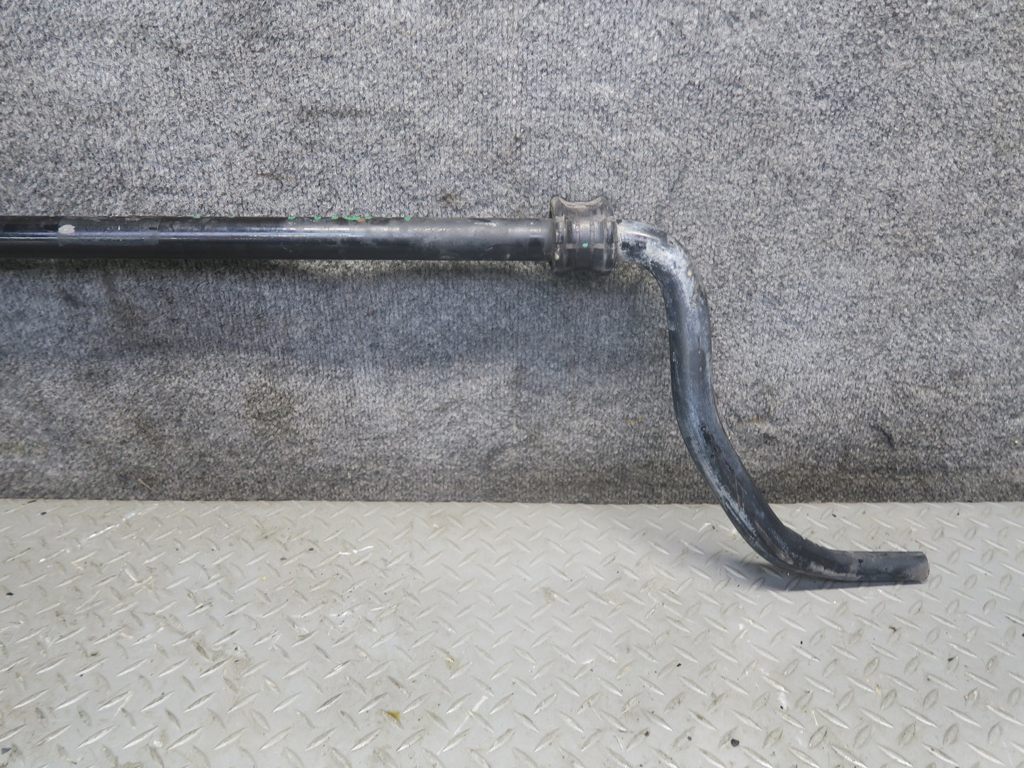 12-15 Mercedes W166 ML350 RWD Front Stabilizer Sway Bar OEM