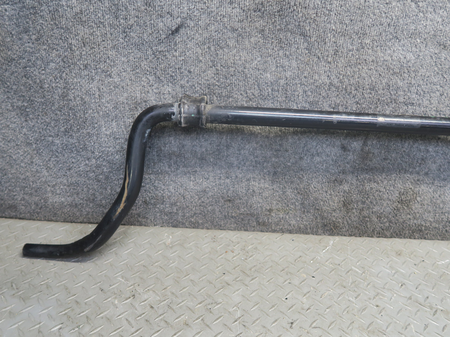 12-15 Mercedes W166 ML350 RWD Front Stabilizer Sway Bar OEM