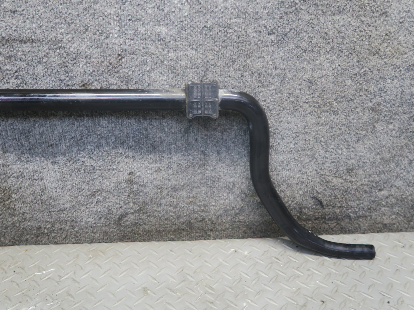12-15 Mercedes W166 ML350 RWD Front Stabilizer Sway Bar OEM