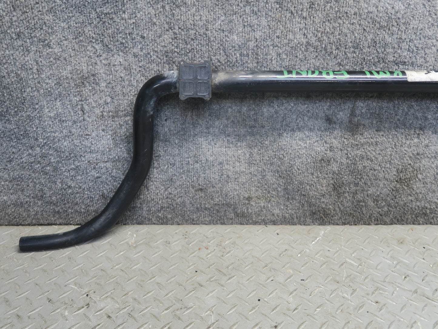 12-15 Mercedes W166 ML350 RWD Front Stabilizer Sway Bar OEM