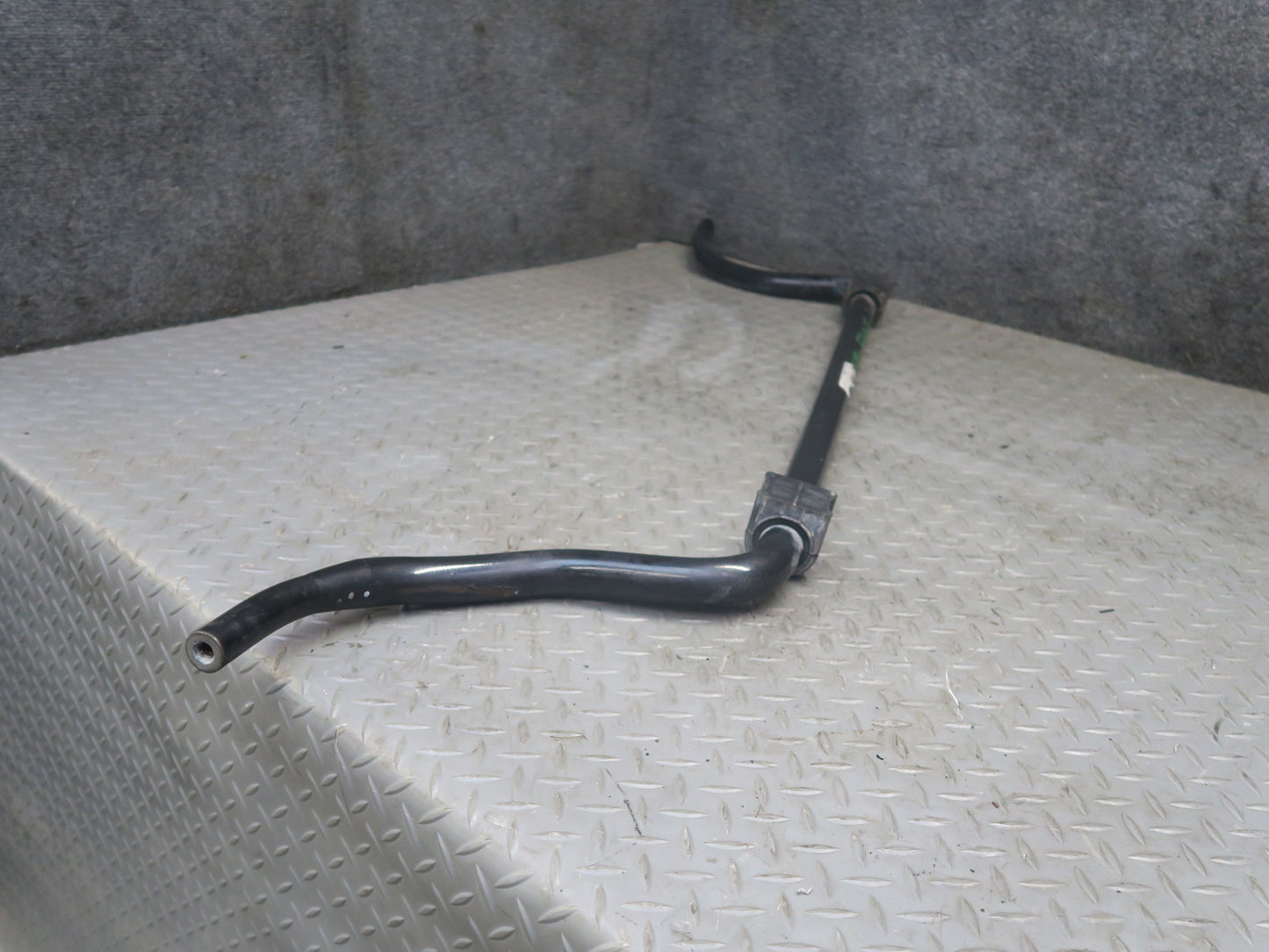 12-15 Mercedes W166 ML350 RWD Front Stabilizer Sway Bar OEM