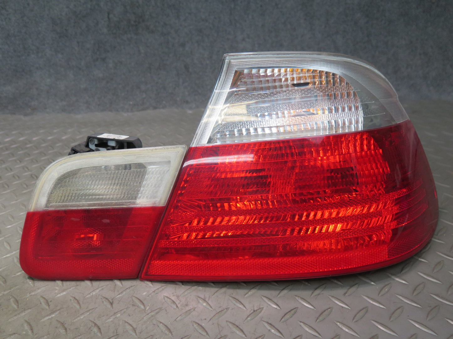 01-03 BMW E46 330ci Convertible Set of 4 Rear Outer & Inner Tail Light Lamp OEM
