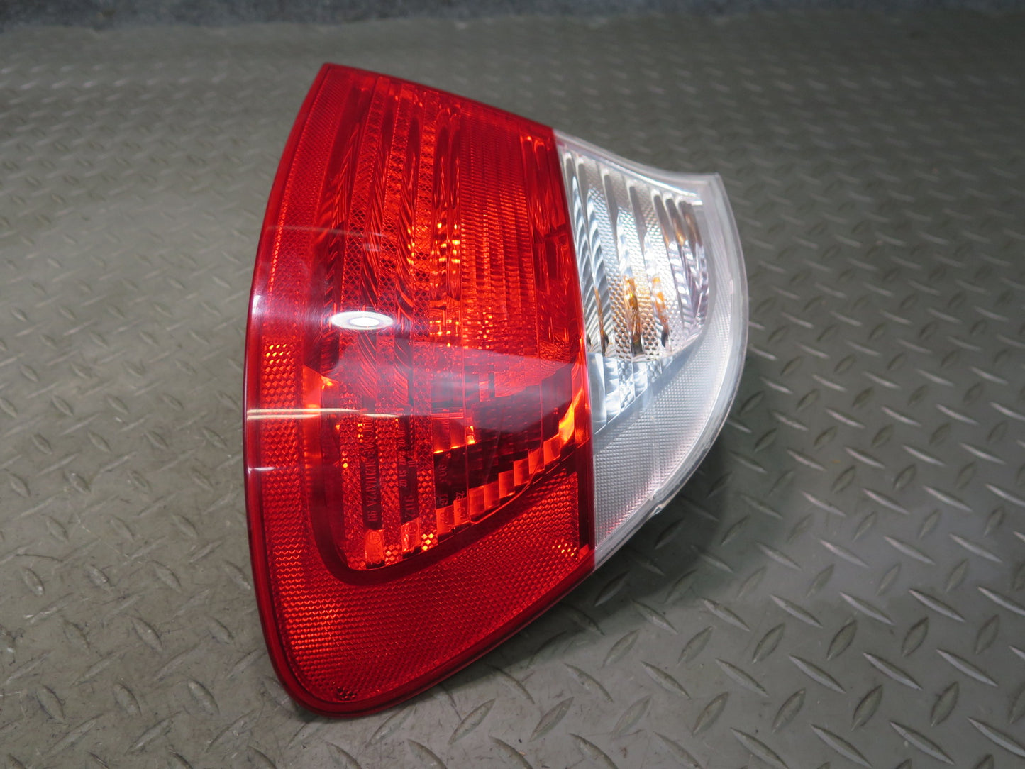 01-03 BMW E46 330ci Convertible Set of 4 Rear Outer & Inner Tail Light Lamp OEM
