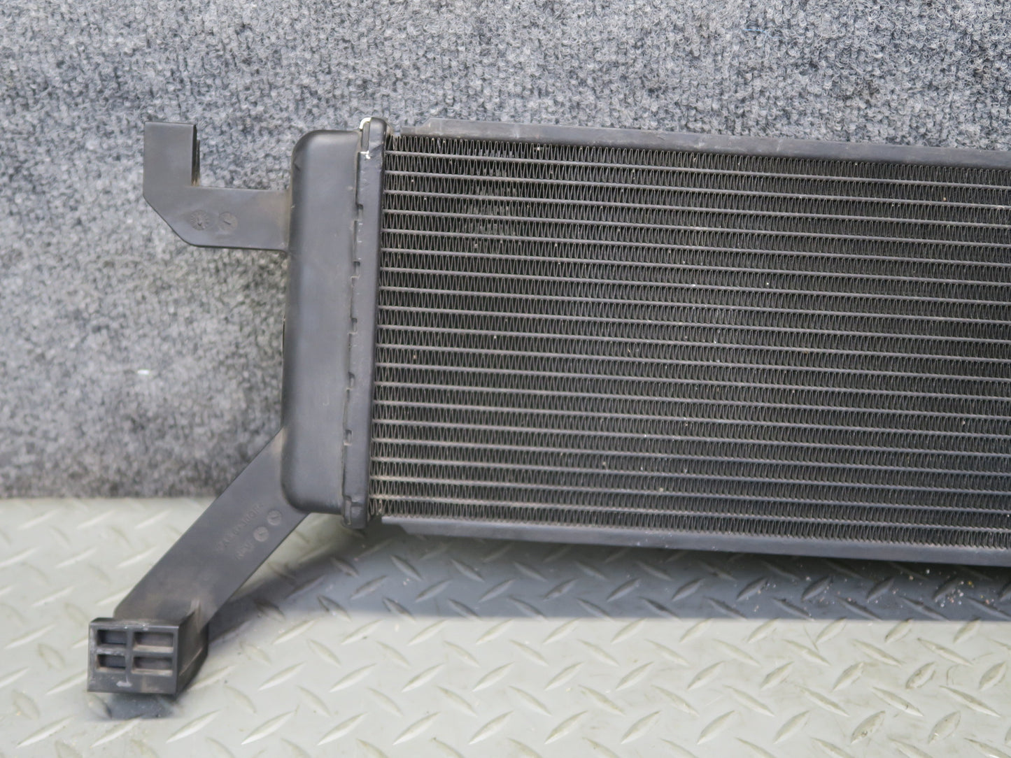 14-20 Maserati Ghibli M157 SQ4 3.0L Engine Coolant Auxiliary Secondary Radiator
