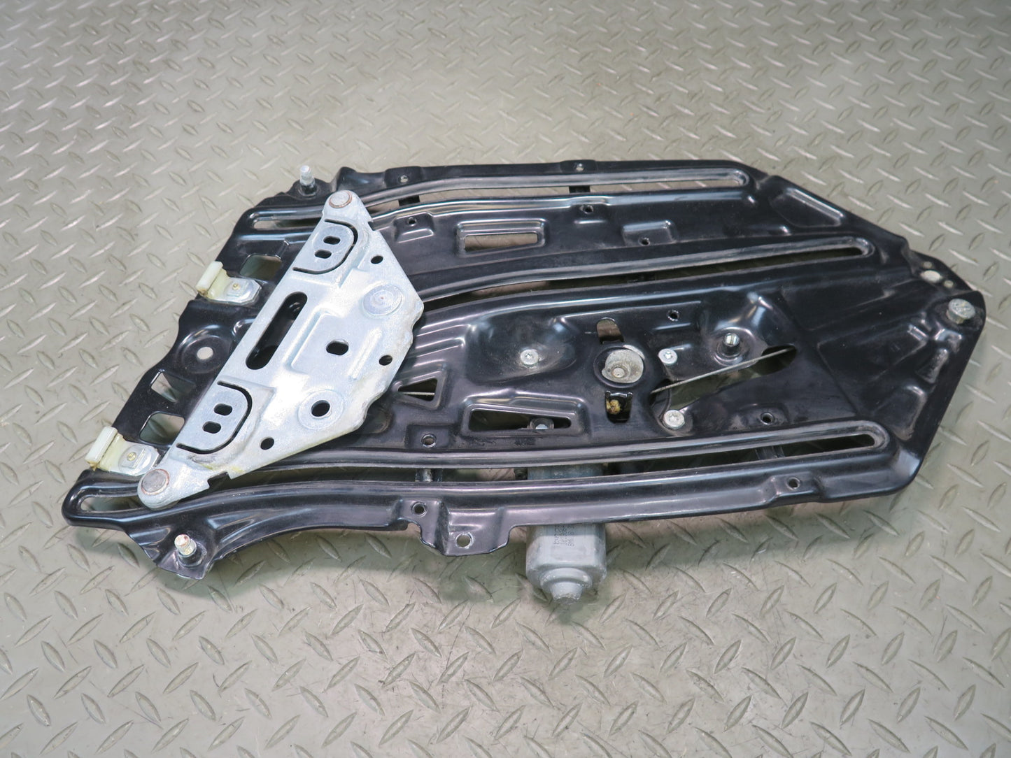 01-06 BMW E46 330ci Convertible Rear Left Quarter Window Regulator w Motor OEM