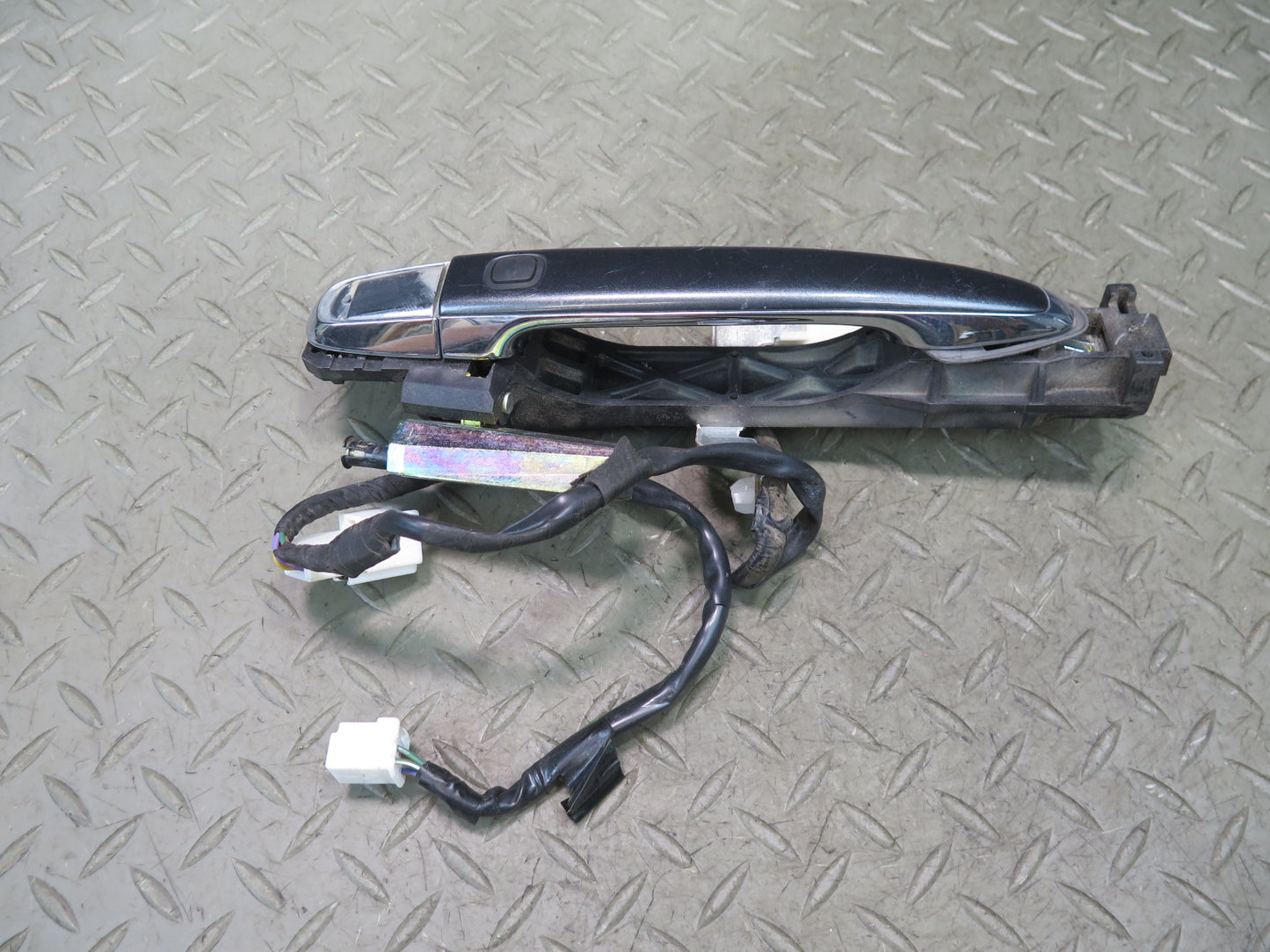 04-06 Lexus LS430 Rear Left & Right Door Exterior Handle Set w Smart Access OEM