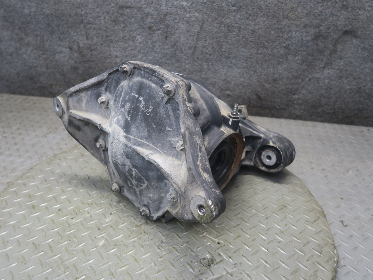 12-15 Mercedes W166 ML350 RWD Rear Differential Carrier 3:69 1663500514 OEM
