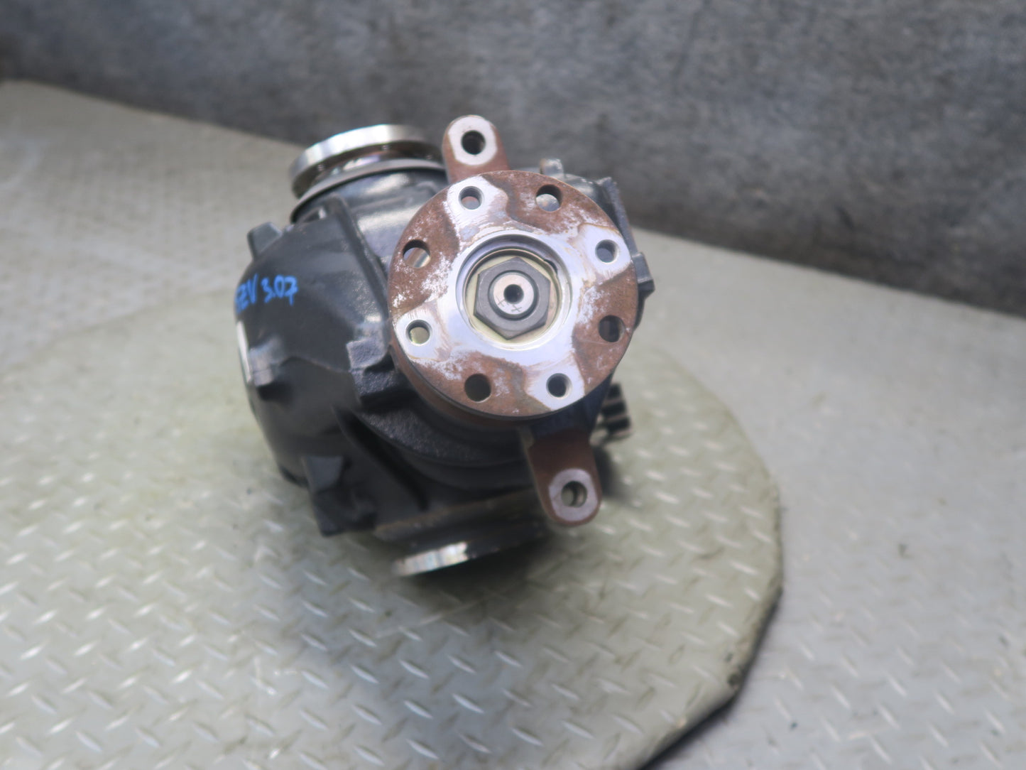 03-05 BMW E85 Z4 3.0L M54 M/T Rear Axle Differential Carrier 3.07 Ratio 66K OEM