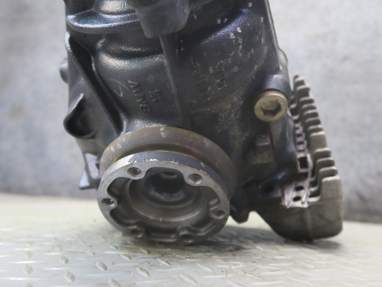 03-05 BMW E85 Z4 3.0L M54 M/T Rear Axle Differential Carrier 3.07 Ratio 66K OEM