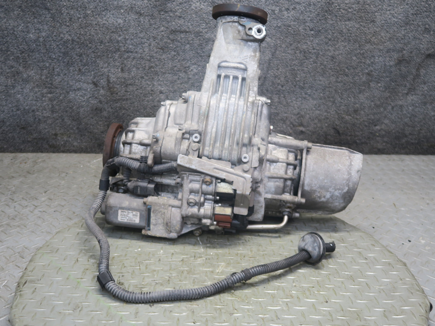 13-15 Audi RS5 8F7 AWD Rear Differential Carrier LSD 4.375 Ratio 45K Miles OEM
