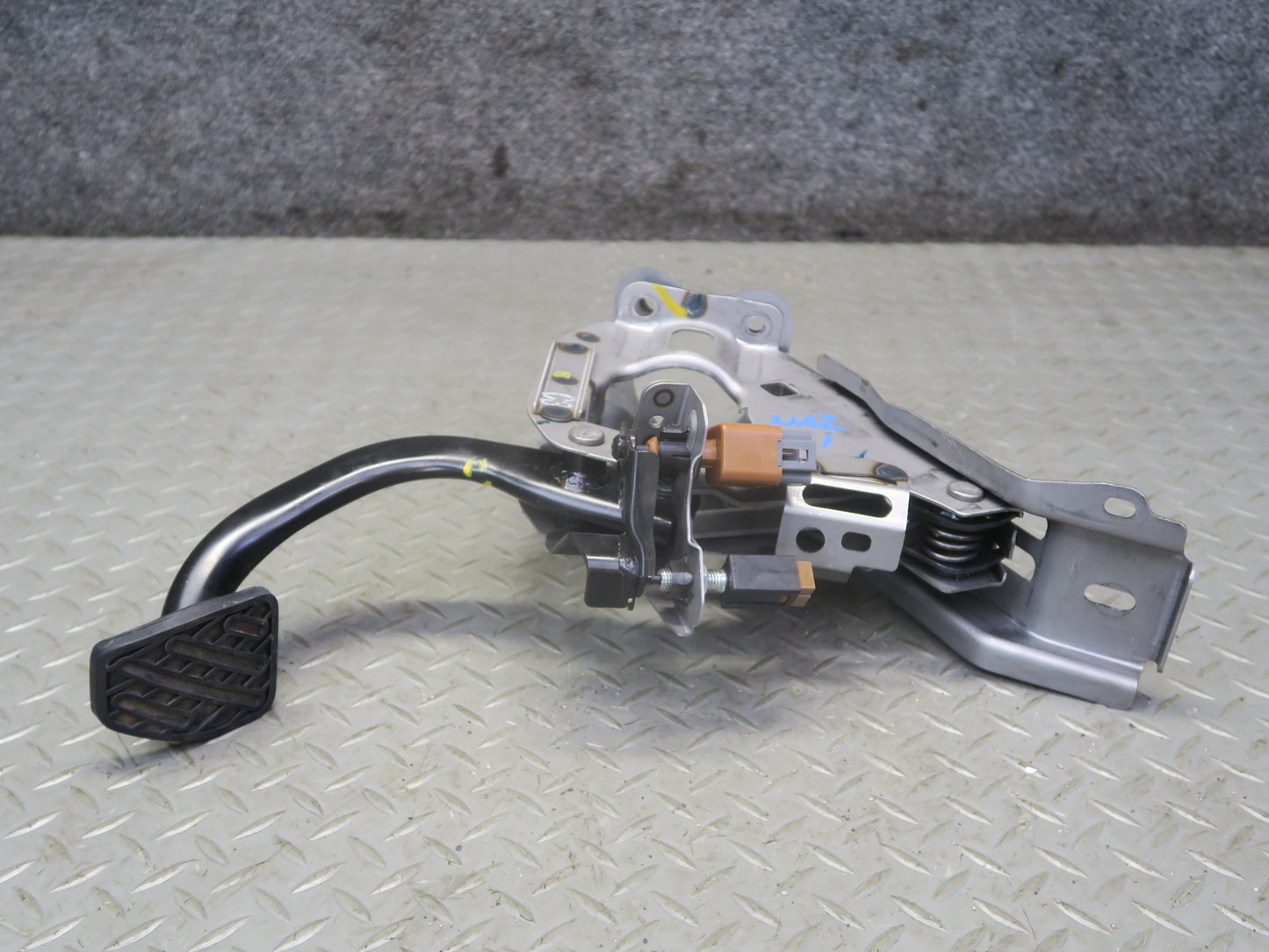 09-20 Nissan Z34 370Z M/T Gas Acceleration Brake Clutch Pedal Cylinder Set OEM