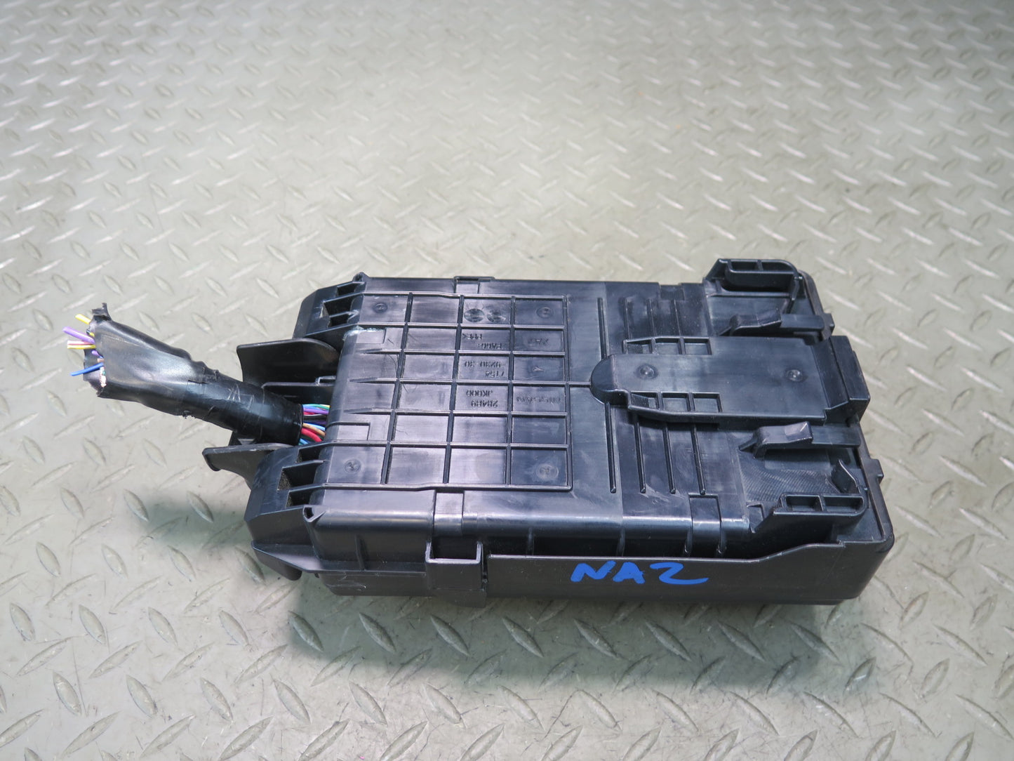2012 Nissan Z34 370Z Engine Bay Power Distribution Fuse Relay Box OEM