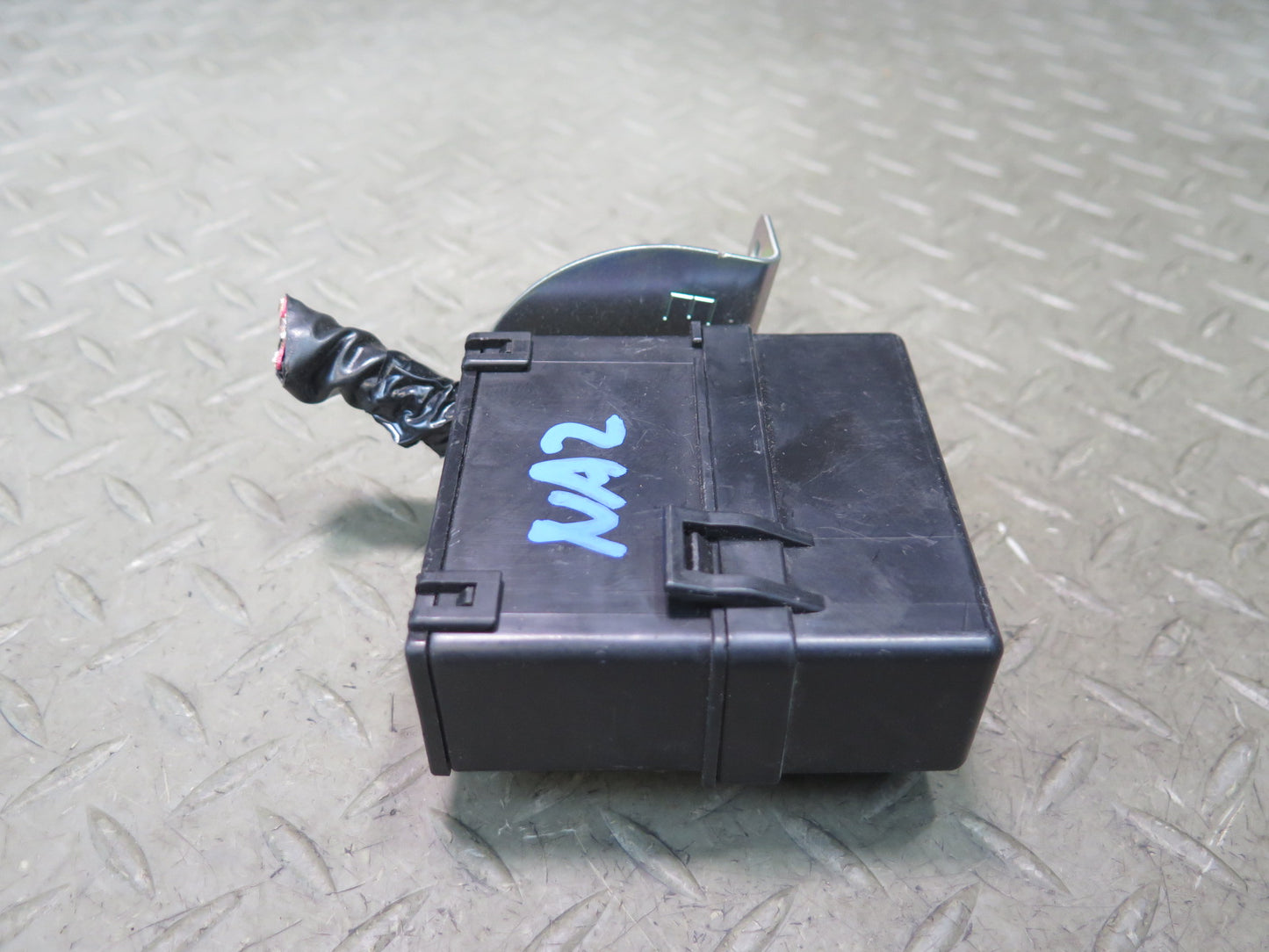09-20 Nissan Z34 370Z 3.7 VQ37VHR Engine Bay Relay Fuse Box OEM