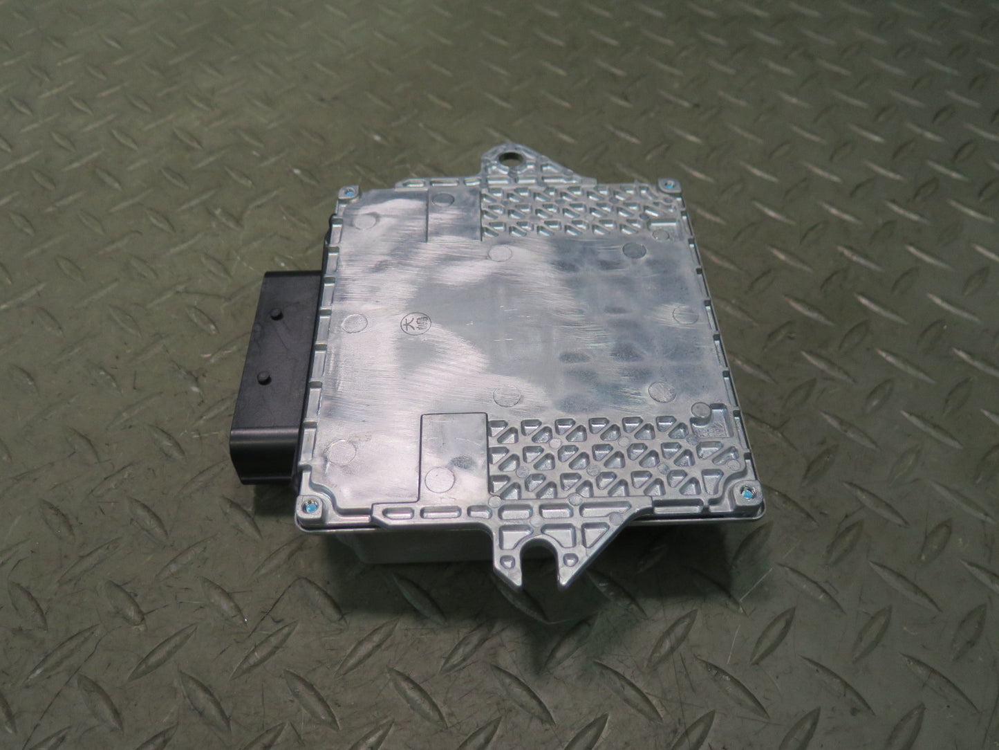 12-14 Nissan Z34 370Z VQ37VHR Variable Valve Control Module Unit 23751-3EV0A OEM