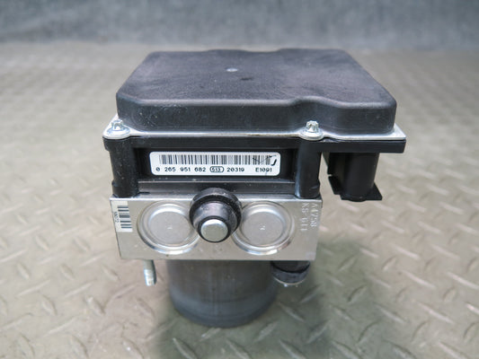 2012 Nissan Z34 370Z M/T Coupe ABS Anti-lock Brake Pump Module Unit 31K OEM