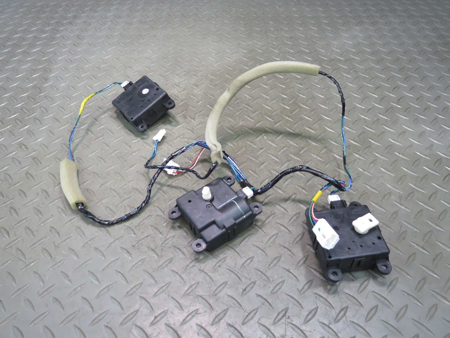 09-20 Nissan Z34 370Z Set of 3 A/C Heater Flap Door Actuator Motor Wiring OEM
