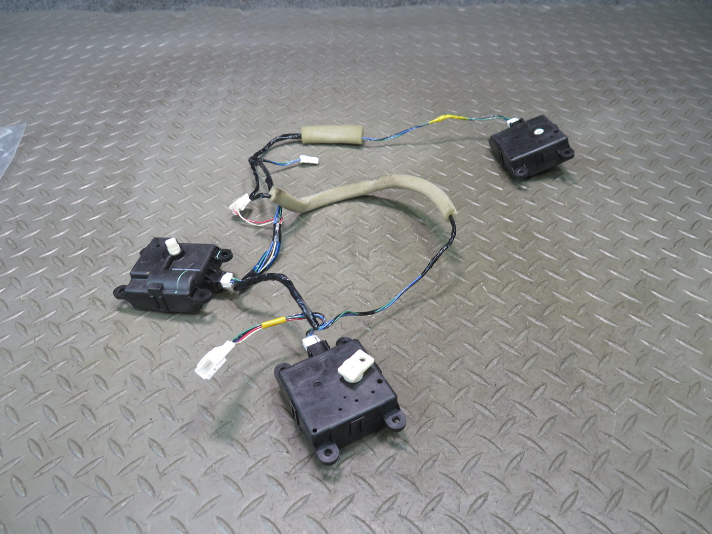 09-20 Nissan Z34 370Z Set of 3 A/C Heater Flap Door Actuator Motor Wiring OEM