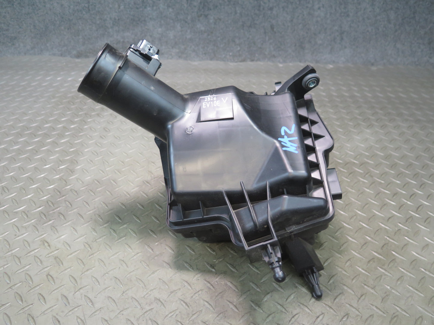 09-20 Nissan Z34 370Z Left Air Intake Cleaner Filter Box w MAF Sensor OEM